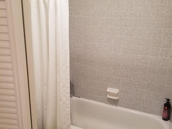 3rd image of 506 Orange Dr APT 23
