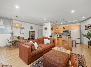 2422 W Gunnison St APT 3, Chicago, IL 60625