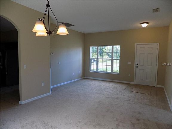 3rd image of 410 Blackbird Way
