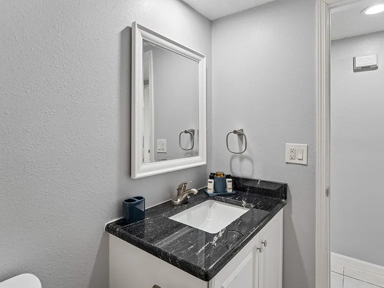 5719 Berlin Dr — Photo 13
