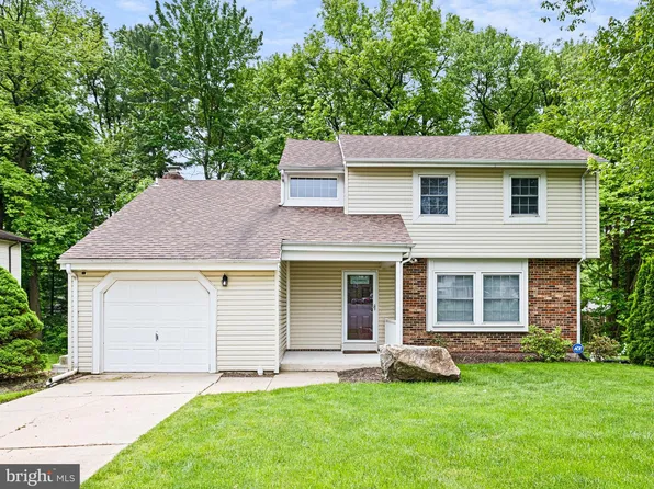 100 Jade Dr, Wilmington, DE 19810