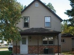 605 State St, Redgranite, WI 54970