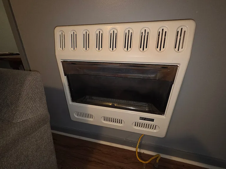 1387 E Jefferson St — Photo 31