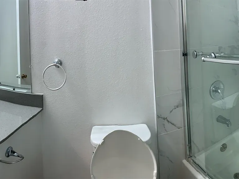 1394 Yucca Dr #C — Photo 7