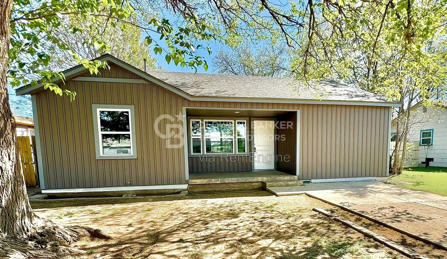 3 bed, 1.0 bath, 1137 sqft, $1,075 — Photo 1