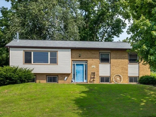2959 Pennsylvania Ave, Dubuque, IA 52001
