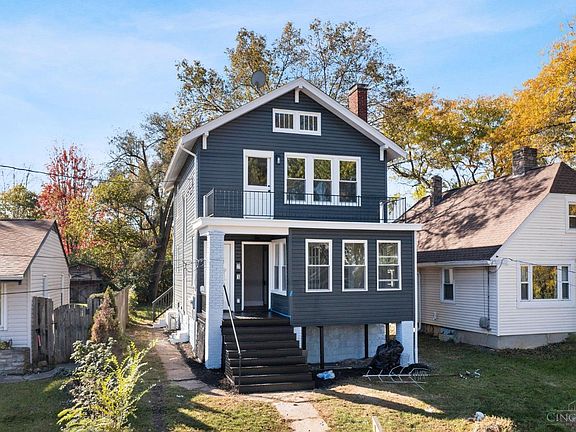 3rd image of 2233 Quatman Ave
