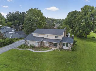 102 Sandpiper Cir, Kingsport, TN 37663