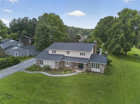 102 Sandpiper Cir, Kingsport, TN 37663