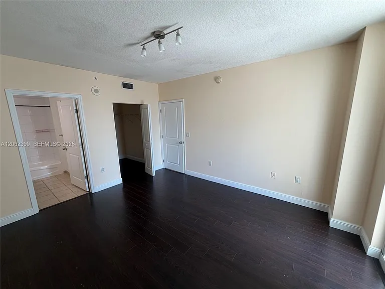 1250 S Miami Ave #1912 — Photo 5