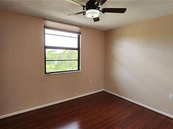 2nd image of 1711 Whitehall Dr #4A