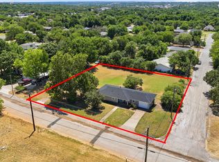 313 W 7th St, Weatherford, TX 76086