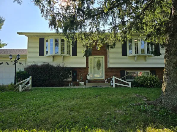 5364 York Rd SW, Pataskala, OH 43062