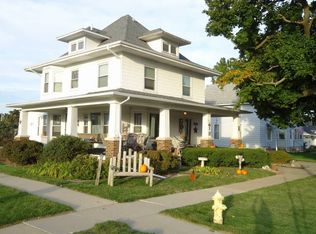 413 Clark St, Dysart, IA 52224