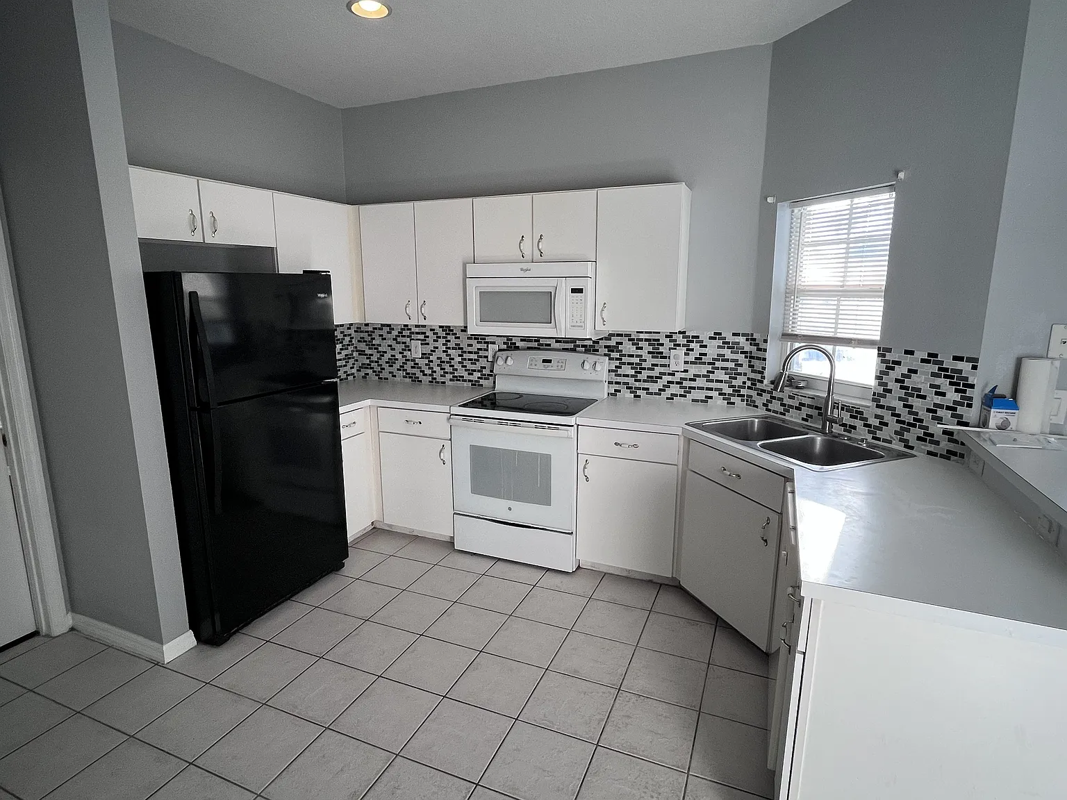 13115 Kings Crossing Dr — Photo 3