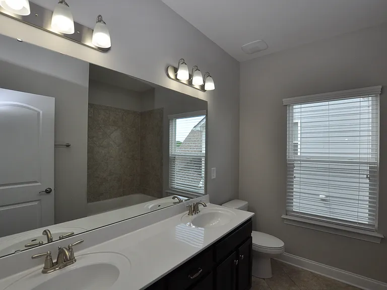 1004 Sterling Dr — Photo 31