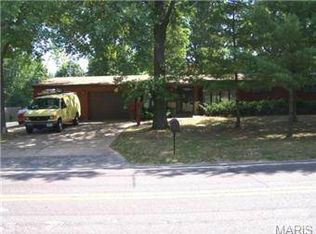 1111 Buckley Rd, Saint Louis, MO 63125