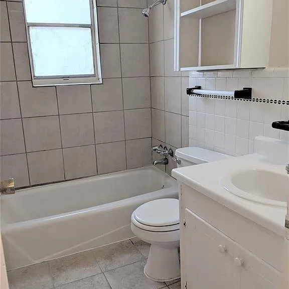 915 Alexander St #3 — Photo 12