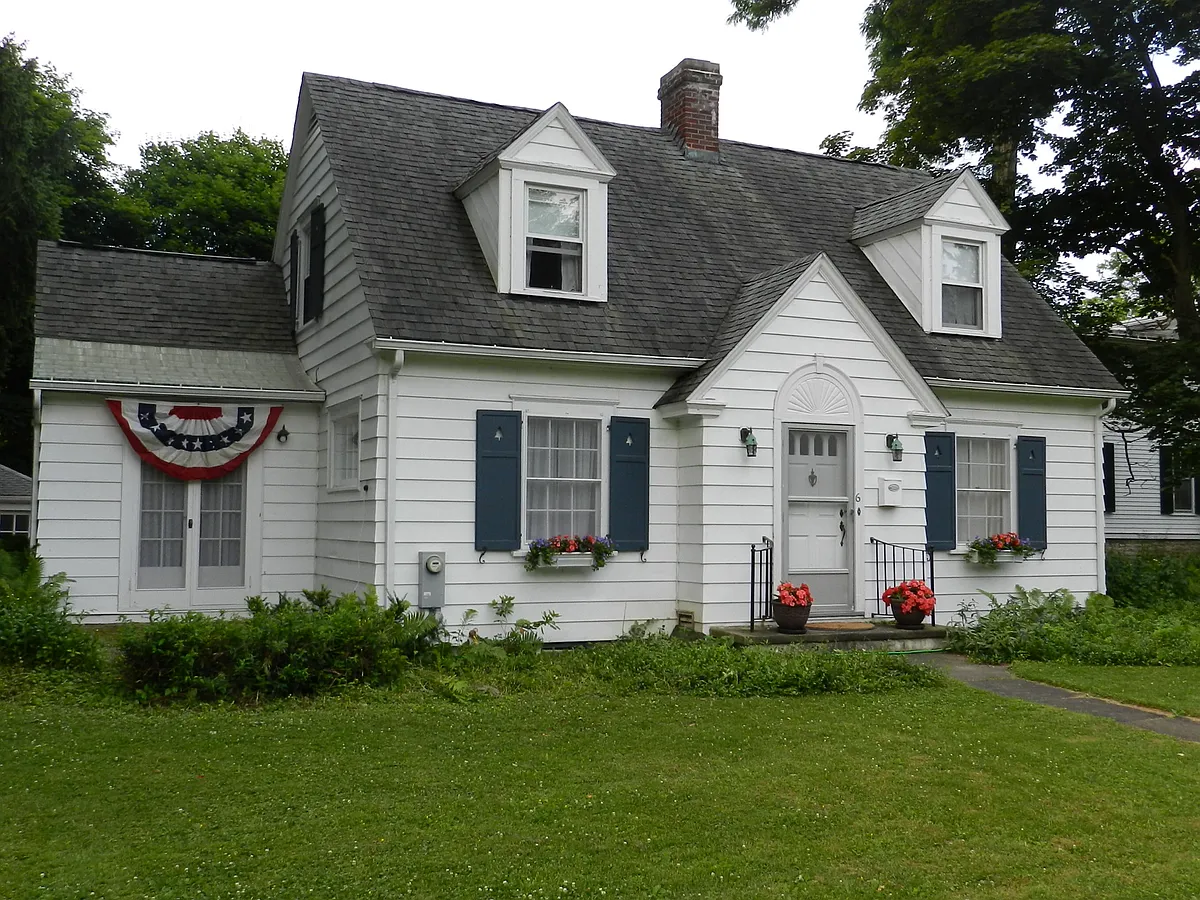 Front of 6 Albany Street, Cazenovia, NY - Albany St