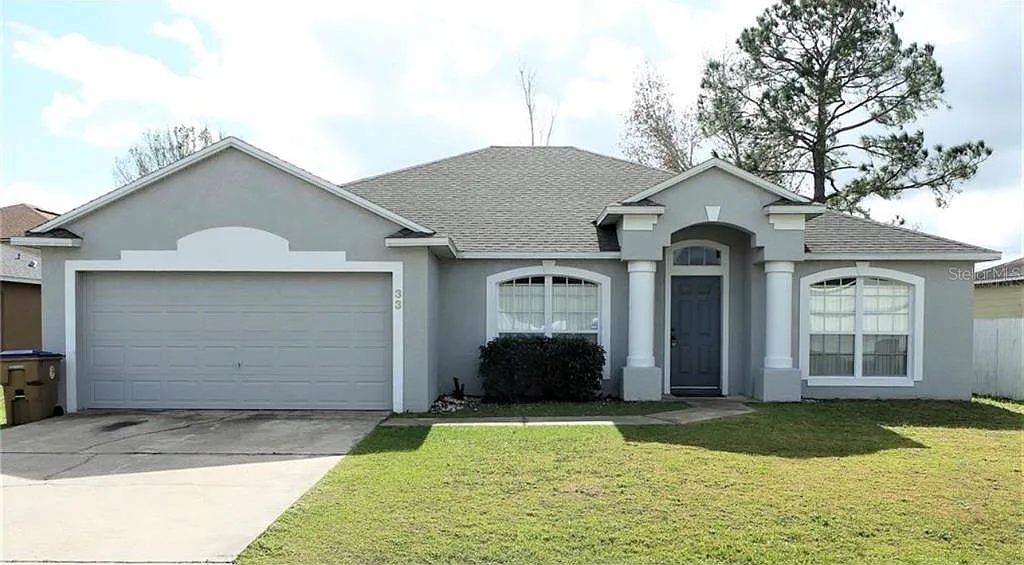 4 bed, 2.0 bath, 2000 sqft, $2,100 — Photo 1