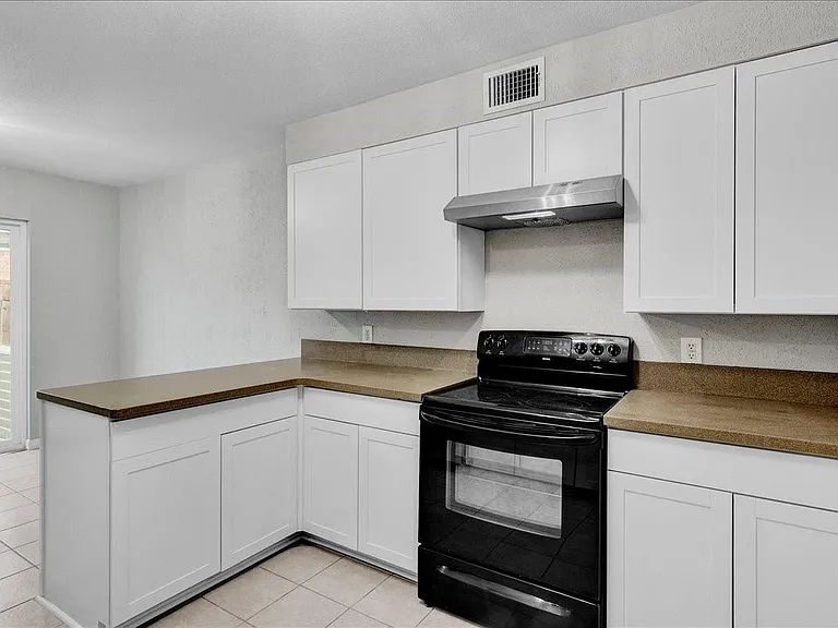 968 Park Meadow Dr — Photo 9