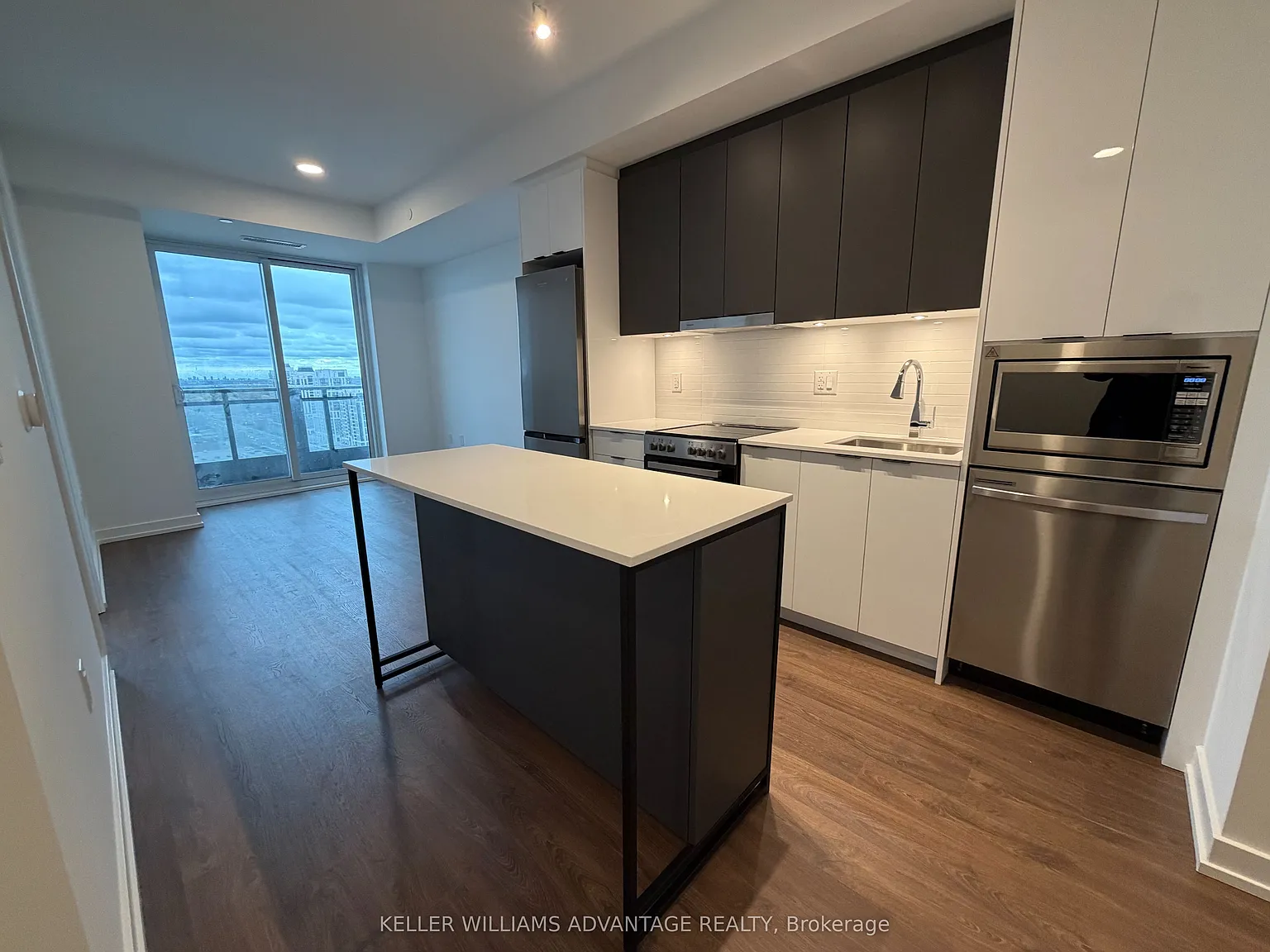 2 bed, $2,500 — Photo 3