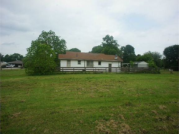 4th image of 261 Southern Oaks Dr