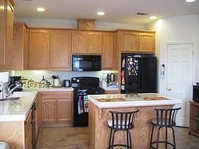 3rd image of 154 Golden Leaf Ct