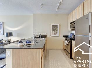 353 N Des Plaines St, Chicago, IL 60607