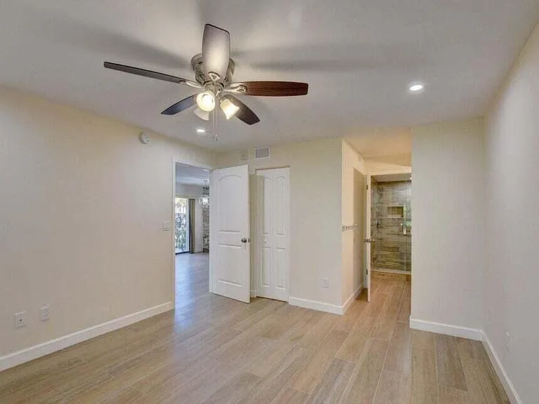 400 Club Cir — Photo 32