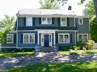 315 N Garfield St, Arlington, VA 22201