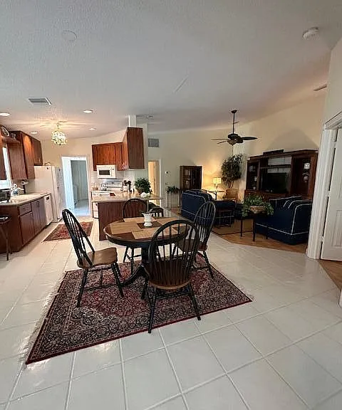 1880 SW Springfield Ct — Photo 34