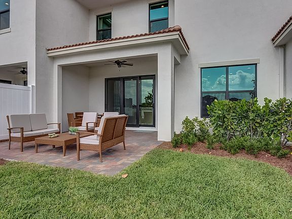 Covered lanai for outdoor fun