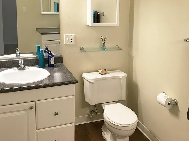 Villa Pacific Townhomes — Photo 8