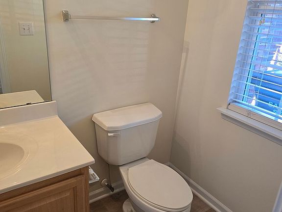 3rd image of 10013 University Park Ln