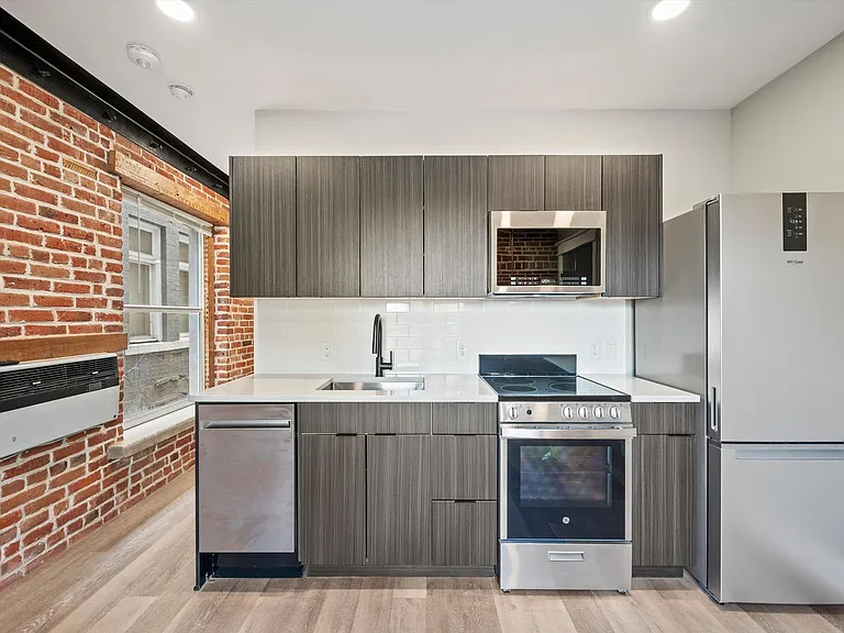 Modern Cap Hill Retreat with Historic Character — Photo 21