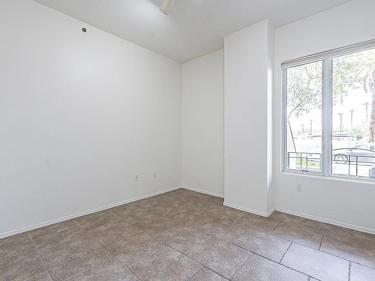 17 W Vernon Ave #11 — Photo 23