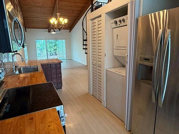 5th image of 7456 NW 33rd St #0