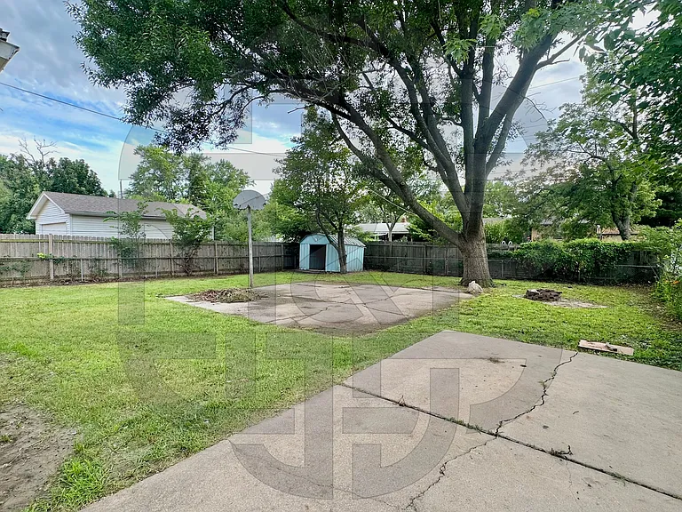 3039 S Glenn Ave — Photo 17
