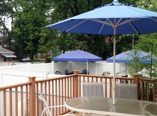 130 Jerome Rd, Staten Island, NY 10305