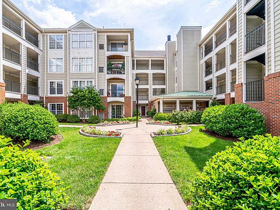 2nd image of 1100 Quaker Hill Dr APT 411