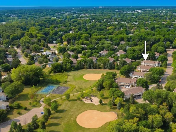 3388 Juliet Dr, Woodbury, MN 55125