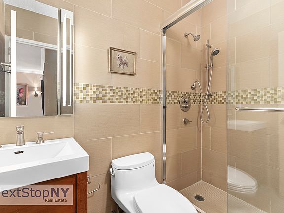 5th image of 300 E 54th St APT 6J