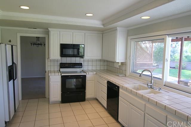 2nd image of 25801 Serenata Dr