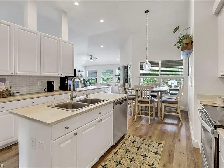 6984 Burnt Sienna Cir — Photo 8