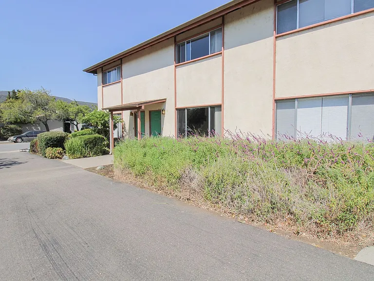 1338 Galleon Way #B — Photo 2