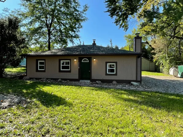 7119 Lynn St, Perry, MI 48872