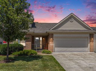 31022 Birchlawn St, Garden City, MI