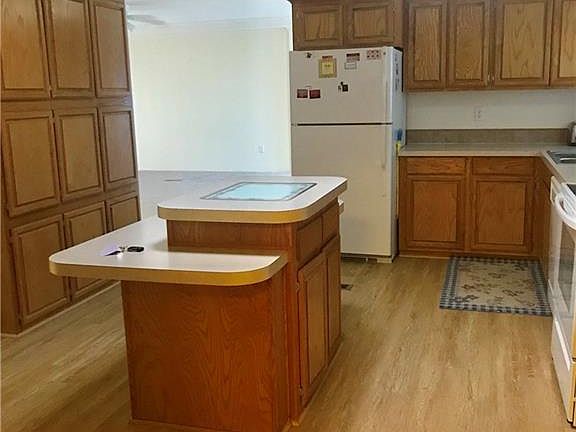 3rd image of 5658 Eagle Dr