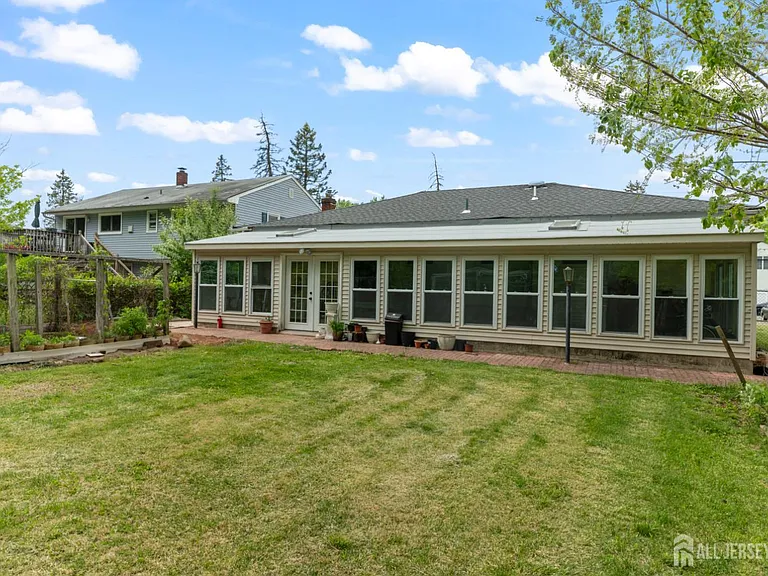 22 Foley Ave — Photo 35